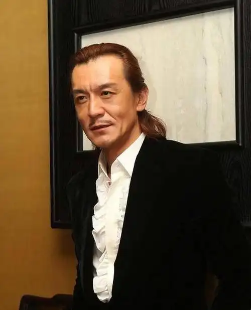 李咏:年年体检却得了癌症,非要葬在美国,遗产没分给老婆