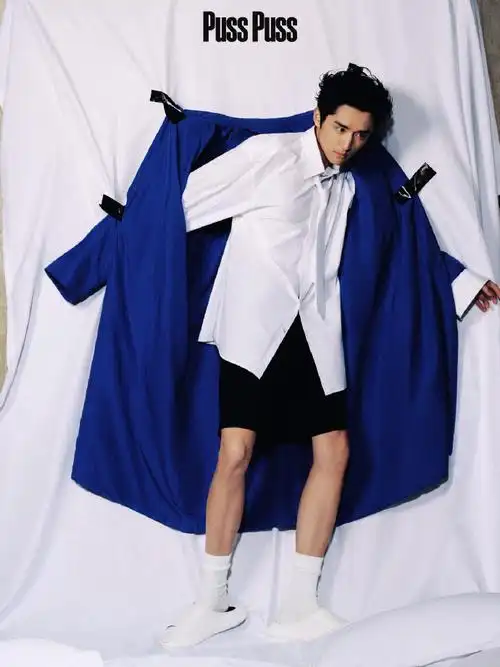 毫不费劲的时髦秘诀71  看张新成上脚361°#ag2潮拖#,92出镜