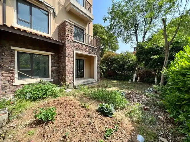 龙湖紫云台(别墅)5室2厅3卫312㎡南北928万