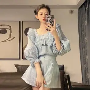 女装减龄网红套装2021新款夏季上衣短裤甜美设计感小众洋气七分袖