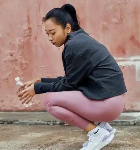 中国葛曼棋柏林田径赛再创佳绩!肚皮纹身再成焦点!