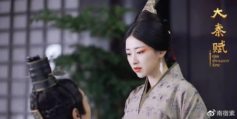 大秦赋赵姬的扮演者朱珠现代装和剧中反差竟然这么大