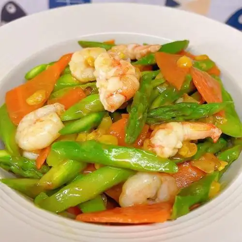 这是一道颜值爆棚的菜,吃过一次就会喜欢,特别的好吃,清爽,一起做一下