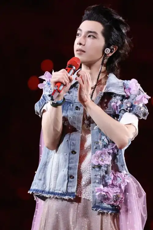 2024华晨宇火星演唱会