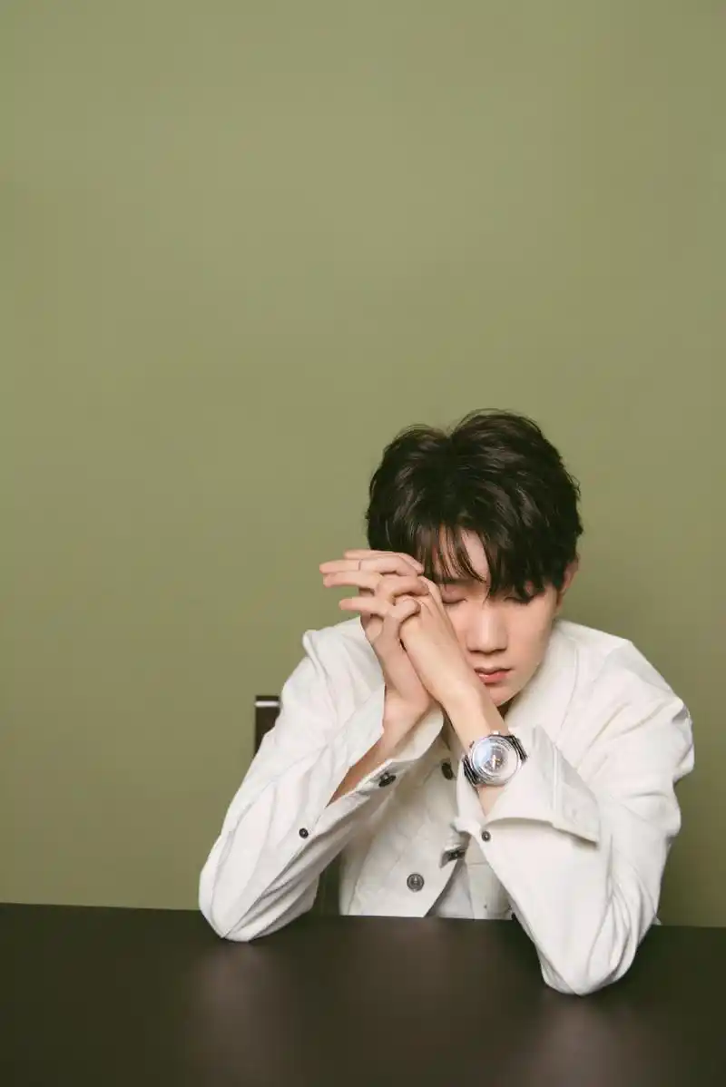 王源高清图片王源帅气高清写真图片