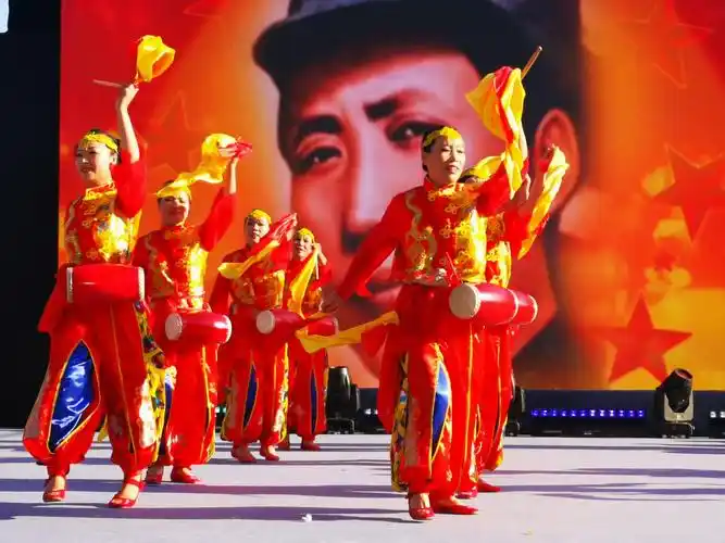 陈琳)丰收景观造型展,特色产品展销,特色民俗表演……9月24日,由北京