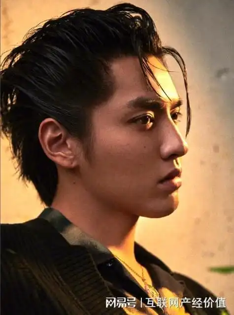 吴亦凡八字命格伤官见官为祸百端