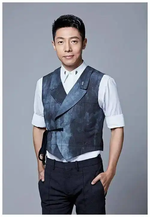 央视四大男主持人,风采迷人,实力强大,各具特色_观众_尼格买提_外表