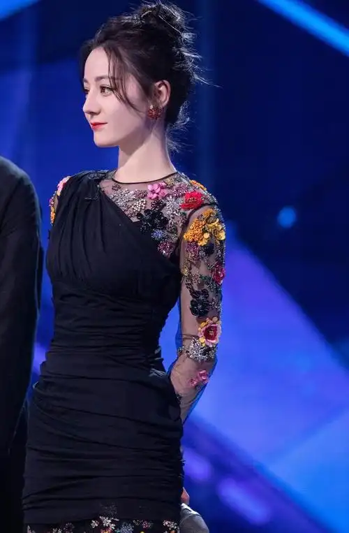 朦胧与绚烂迪丽热巴创造营2019时尚造型美拍