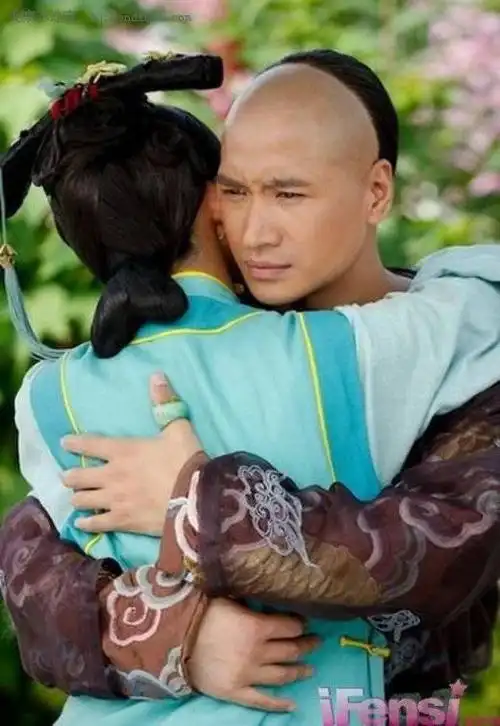 盘点演员拥抱镜头经典瞬间 若曦怀中弥留唯美(组图)