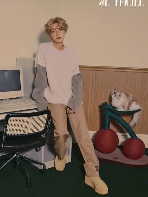 我天,鹿晗又帅了,流量鼻祖不是就说说而已的,牛掰