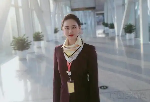 天津航空售票员:银霜素裹寒冬日 真情服务暖人心