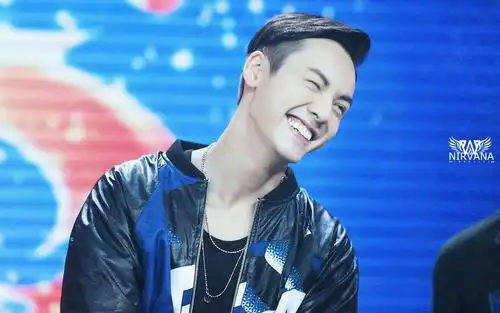 陈伟霆 笑起来超好看 - 堆糖,美图壁纸兴趣社区