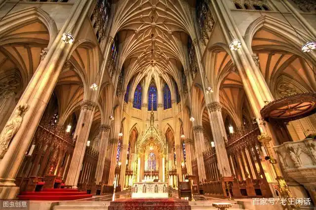 在美国教堂无处不在,因为"我们信仰上帝!