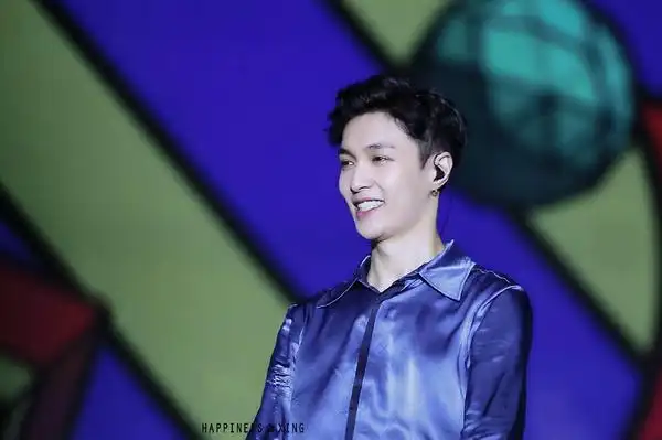 回应: 豆瓣图楼|张艺兴笑起来也太治愈了吧!