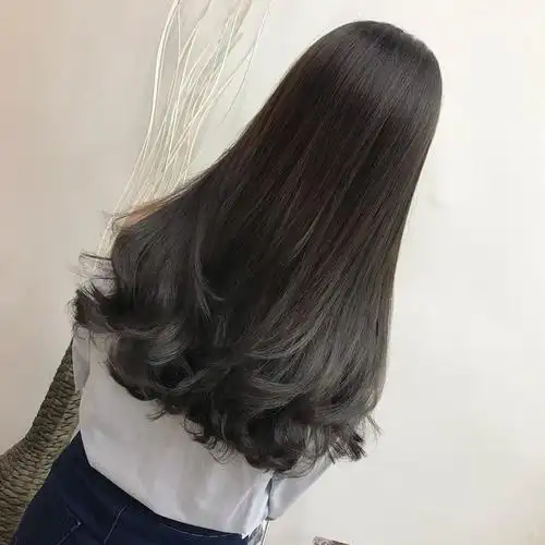 披肩长发就这样烫,简单好打理,简约又时尚