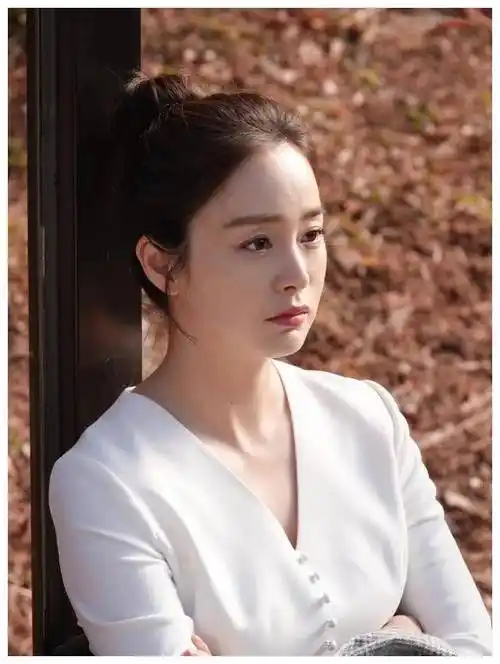 金泰熙韩国r级女星金星首部女主角电影礼物惊艳亮相