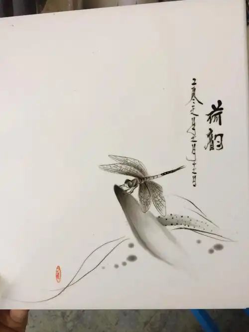 写实水墨风蜻蜓