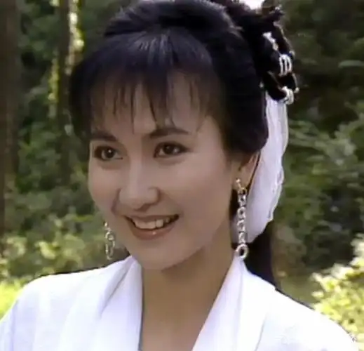 陈美琪也演过白娘子看到剧照扮相后网友比赵雅芝还惊艳