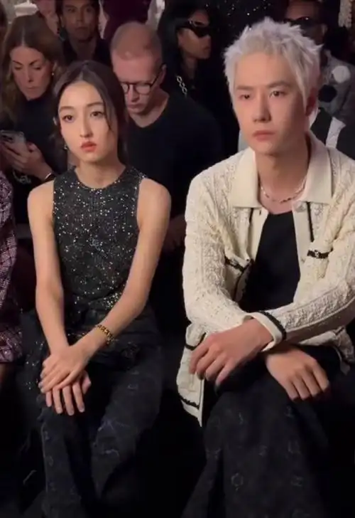 王一博张子枫时装周同框看秀##张子枫王一博同框看秀