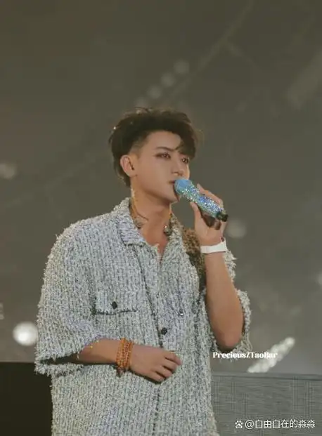 黄子韬发文道歉:只对脏话道歉,其他我不收回