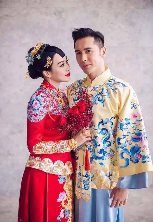 女明星绝美中式婚服,唐嫣刘诗诗杨颖安以轩,看女神们最美的那天_夫妇