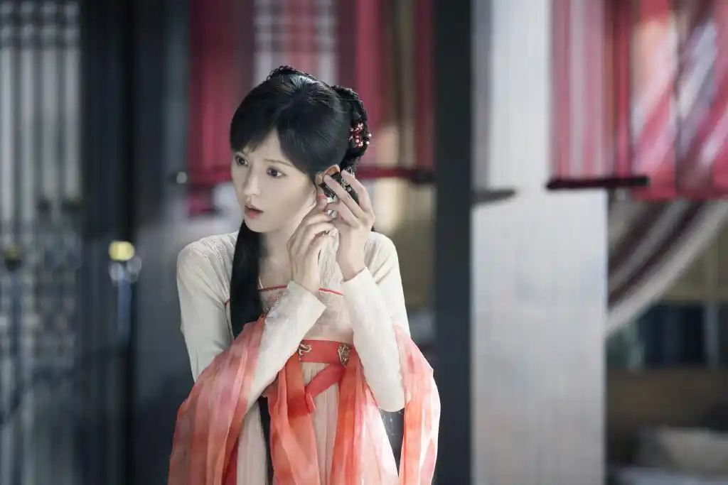 张予曦《玲珑》俏皮剧照图片,张予曦图片-第3图