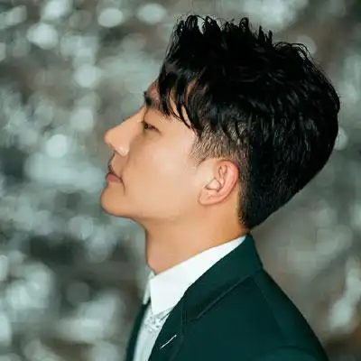 黄轩头像 黄轩最帅的头像图片