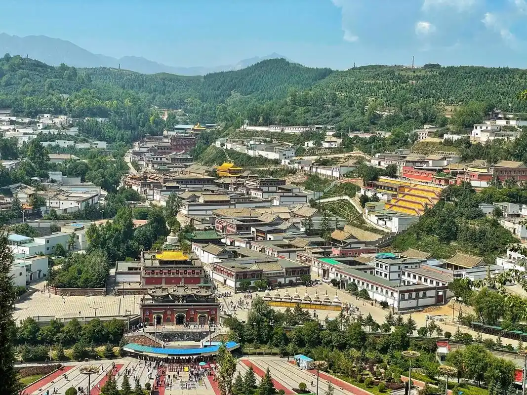 塔尔寺位于青海省西宁市湟中县鲁沙尔镇西南隅的莲 - 抖音