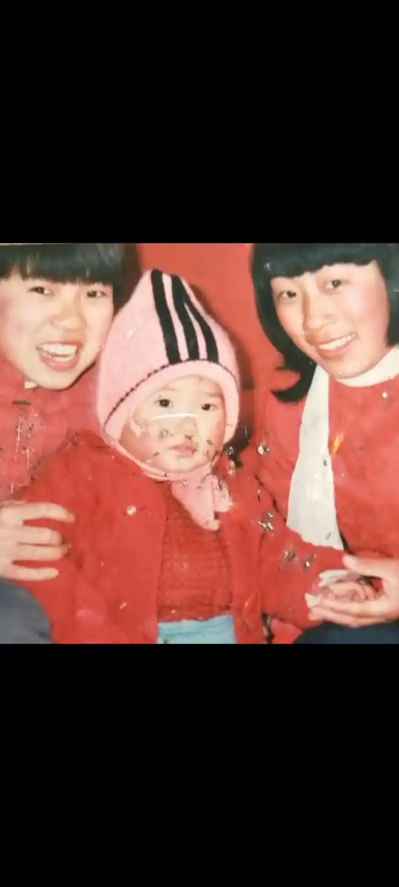 看着老照片,滋生新心情!逝去的青春!久别的朋友,感慨一番!青 - 抖音