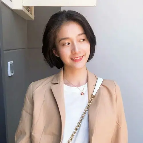 女头张雪迎图源wb