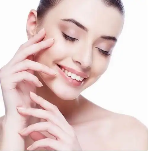 最主要的是还能够让整个脸蛋和皮肤看上去更加的干净,显得整个人要