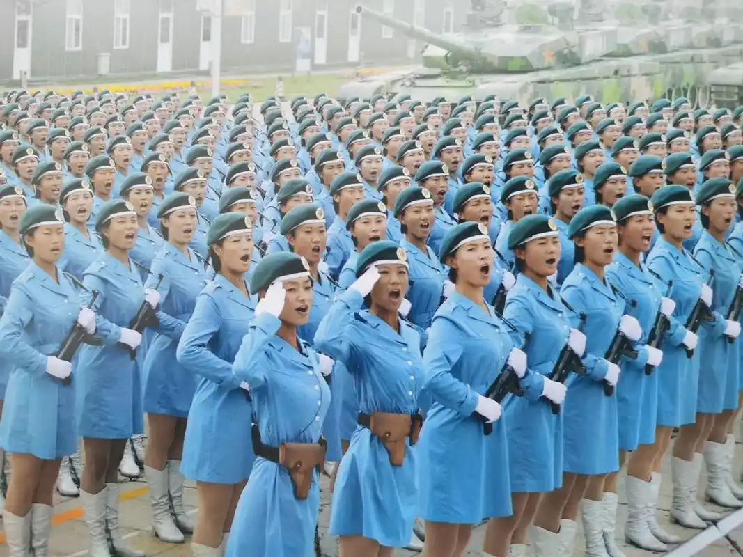 阅兵之路.第14篇章:徒步分队最后一支压轴方队—女民兵方队 - 抖音