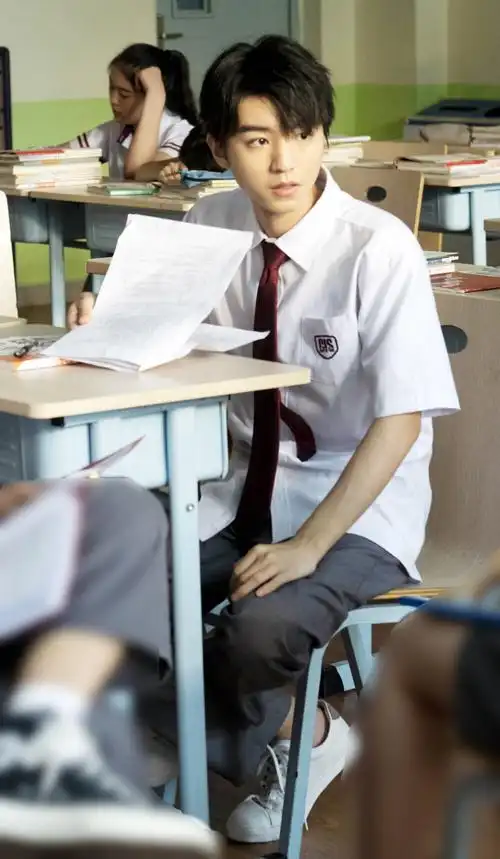 王俊凯客串网剧我是班主任