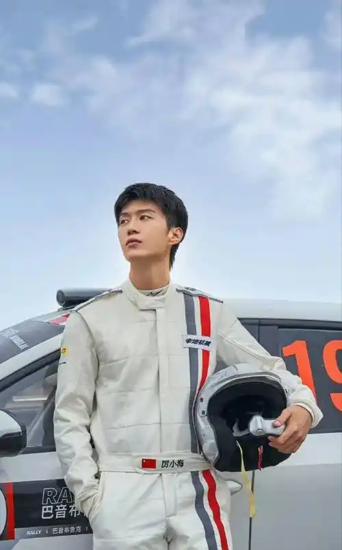 于正暗恋许凯?吴京被资本威胁?杨洋拉踩白敬亭翻身?范丞丞截胡王一博?