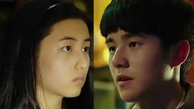 刘昊然一把搂住张子枫深情对视,张子枫紧张到害羞低头,太可爱