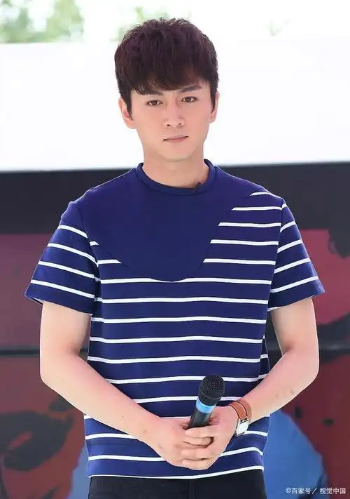 "生活不易",陈晓更新小说?会演戏,会漫画,会写小说,全才