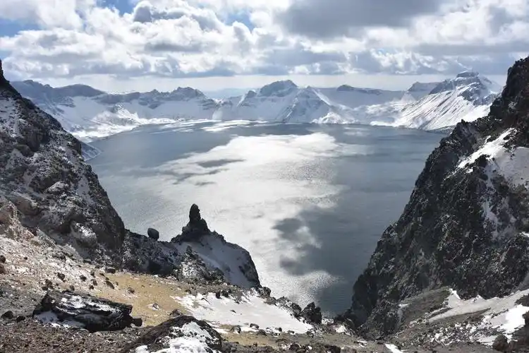 揭开了神秘面纱的长白山天池