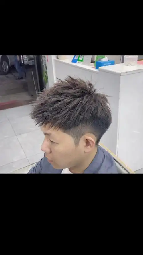 男生短发锡纸烫!