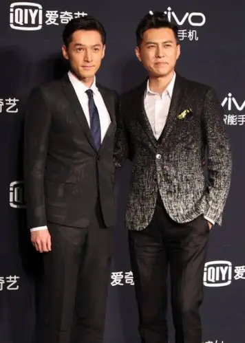 【图】胡歌靳东身高对比照 明家三兄弟再同台