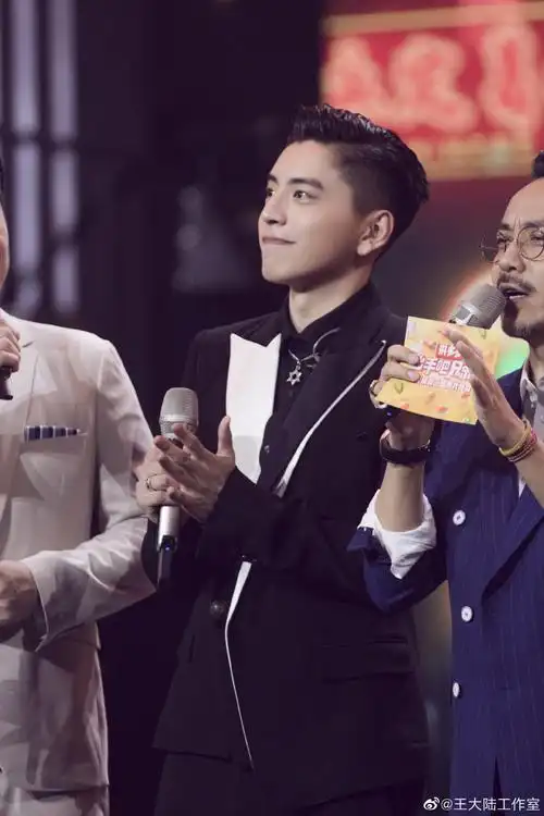 我一开始以为王子异是王大陆亲戚