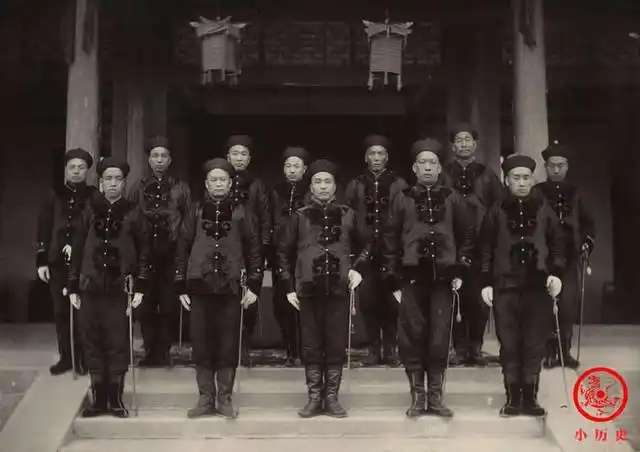 原创老照片清末新军训练与演习现场气球队亮相