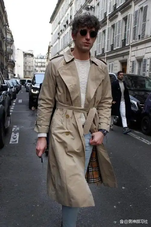 男士风衣装腔指南,审美好的女人,都喜欢穿风衣的男人