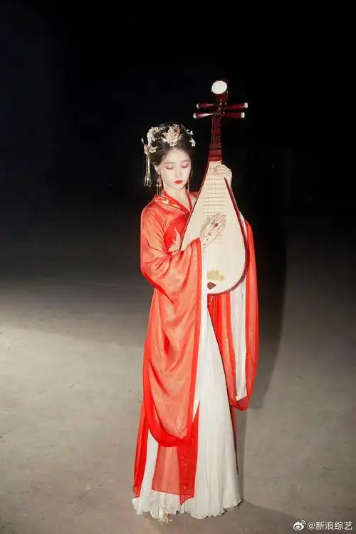 关晓彤红衣琵琶女造型##关晓彤古装造型##王牌对王牌