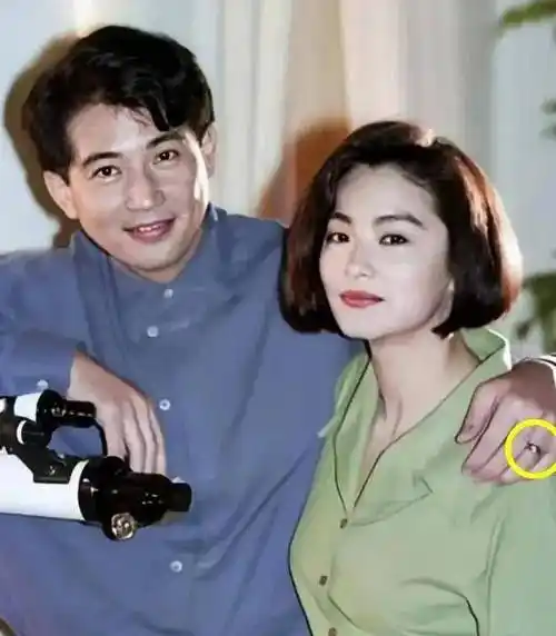 林青霞伤心离港,邢李10带私生子祭祖赠百亿家产_秦汉_秦祥林_婚姻