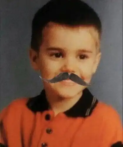 贾斯汀比伯全新专辑将于情人节上线不听粉丝请求任性留胡子