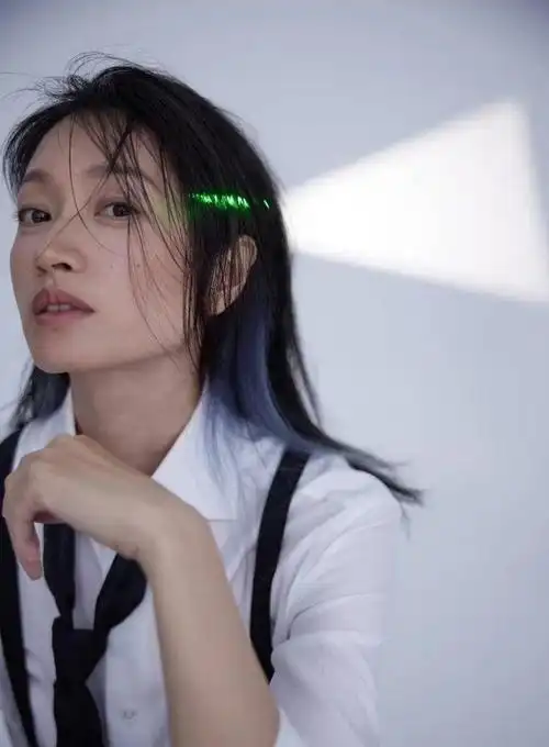 演员朱亚文,妻子结婚8年不会做饭,做2个女儿的爸爸也幸福