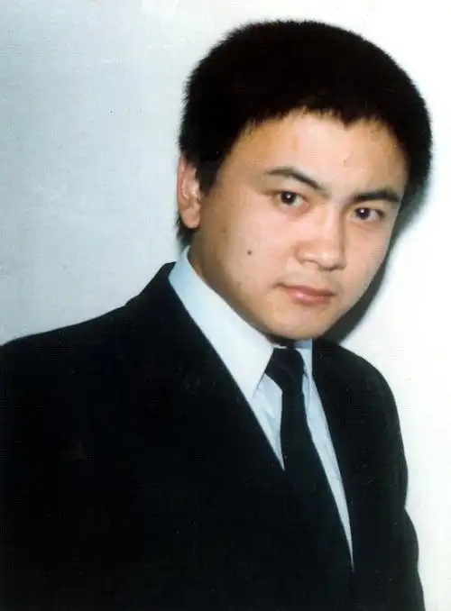 他曾是贾宝玉的第一候选人,却因头上的伤疤失之交臂