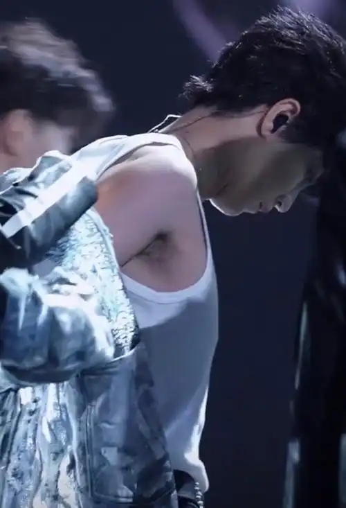 王俊凯扭到我心里了#身材太好了啊啊啊啊啊啊啊啊啊啊啊