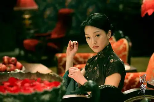 周迅旗袍造型婉约细腻